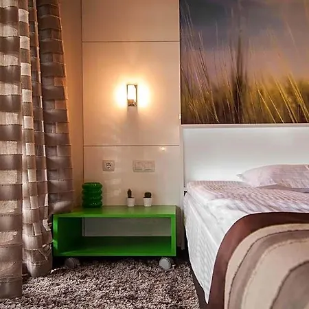 Otel Seasons Glavatarski