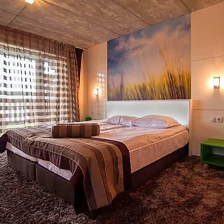 Otel Seasons Glavatarski Kŭrdzhali