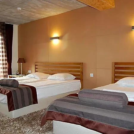 Seasons Glavatarski 3* Kŭrdzhali