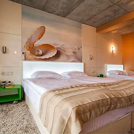 Otel Seasons Glavatarski Kŭrdzhali