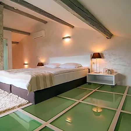 Seasons Glavatarski Otel 3*